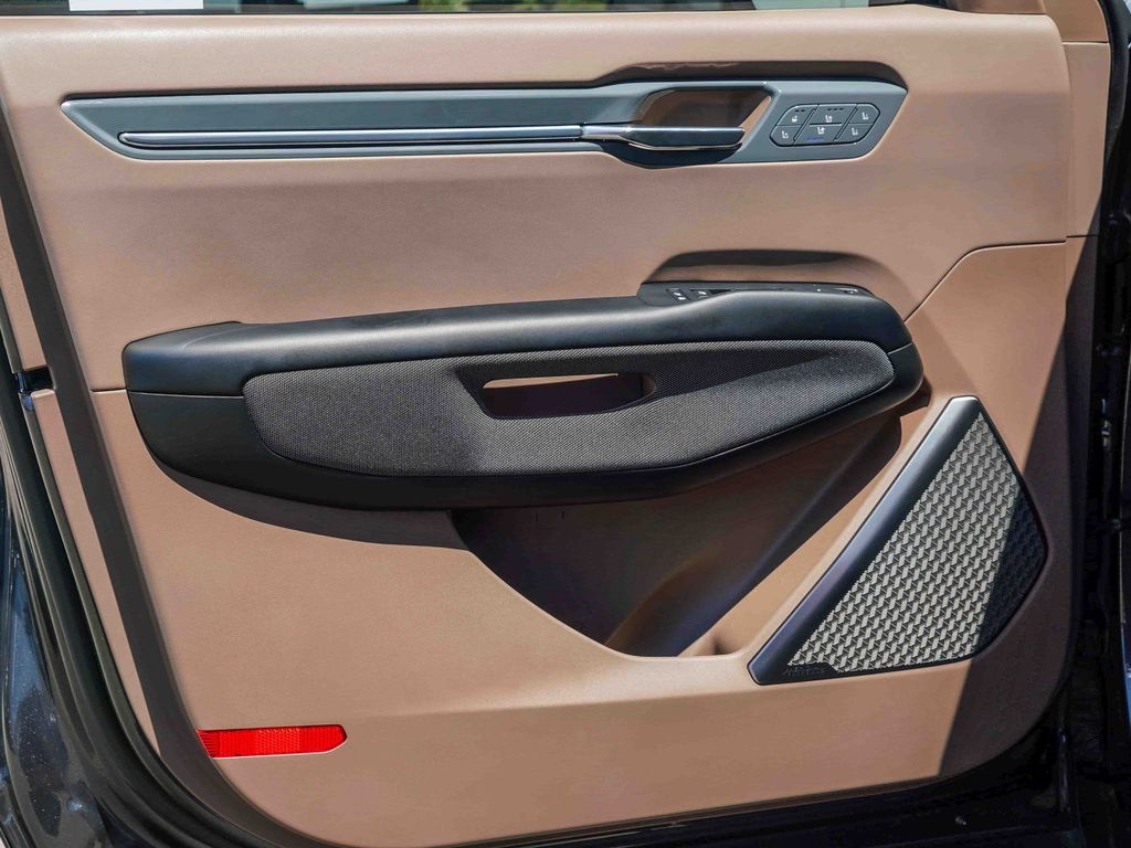 Thumbnail: 2024 Kia EV9 - 20