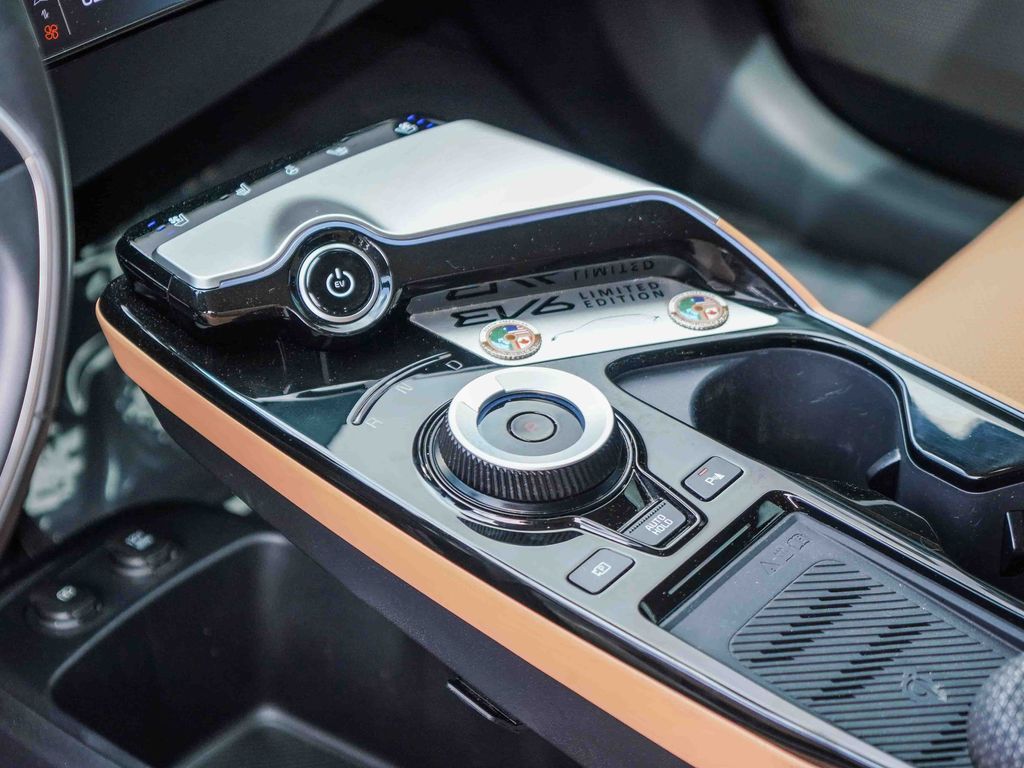 Thumbnail: 2023 Kia EV6 - 12