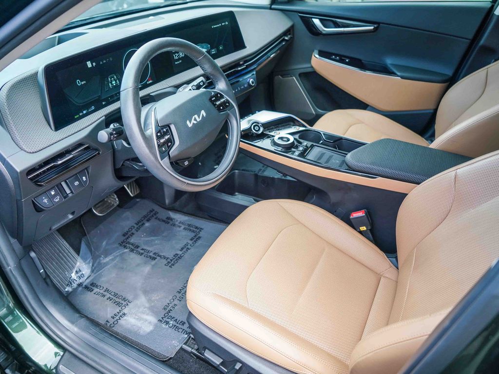 Thumbnail: 2023 Kia EV6 - 9