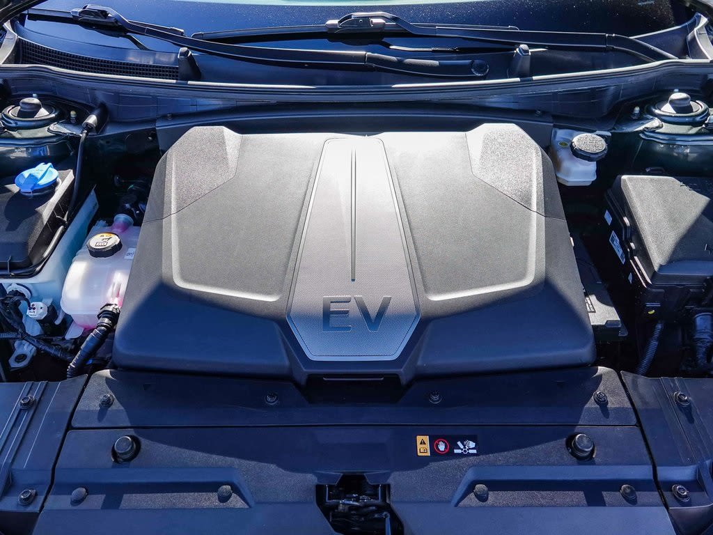 Thumbnail: 2023 Kia EV6 - 7