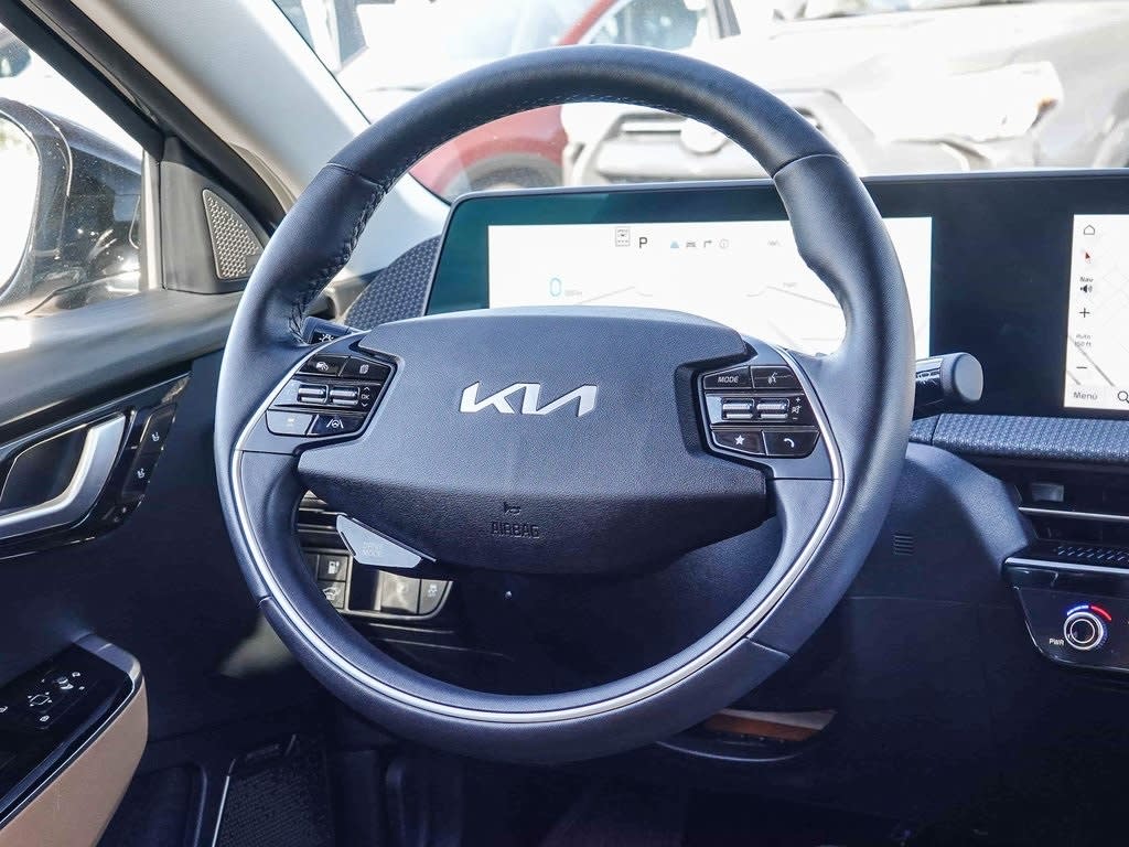 Thumbnail: 2023 Kia EV6 - 8