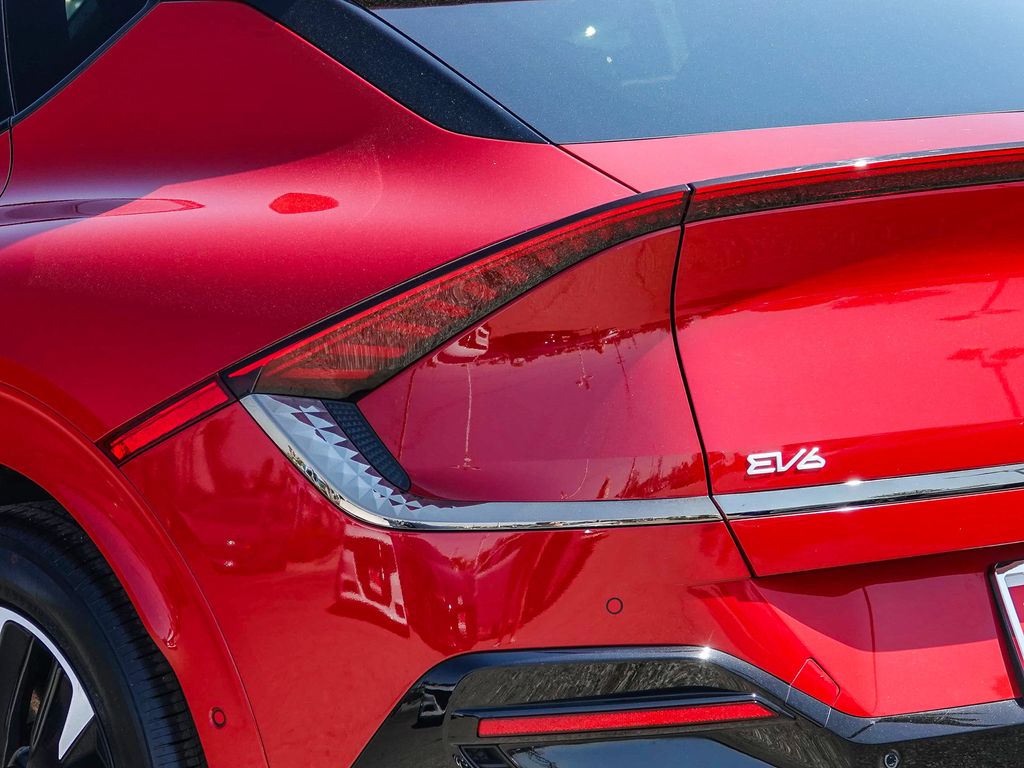 Thumbnail: 2023 Kia EV6 - 18