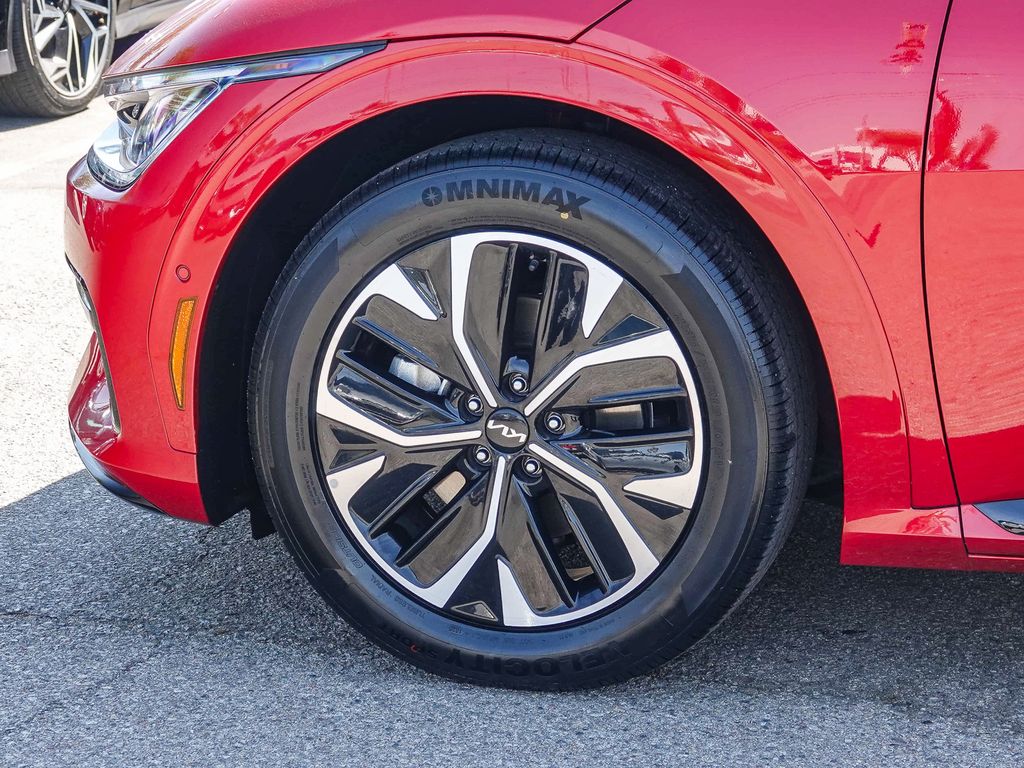 Thumbnail: 2023 Kia EV6 - 6