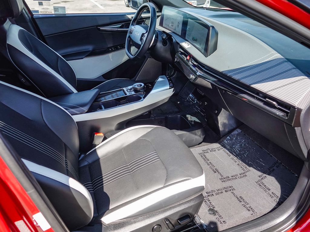 Thumbnail: 2023 Kia EV6 - 9