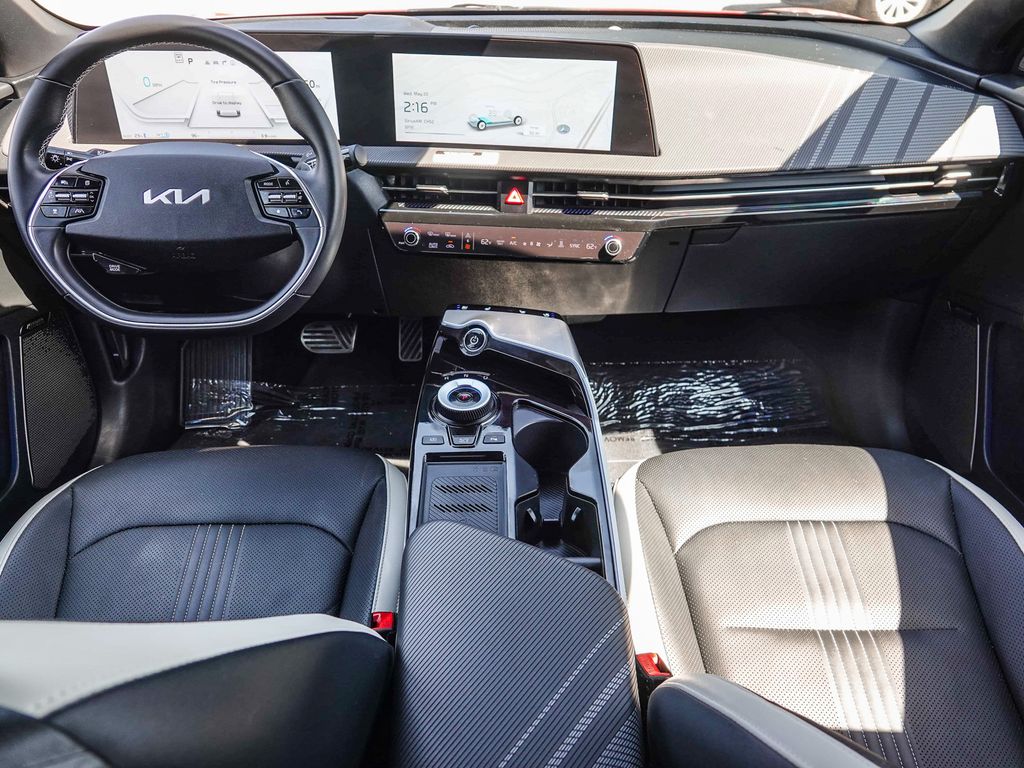 Thumbnail: 2023 Kia EV6 - 2