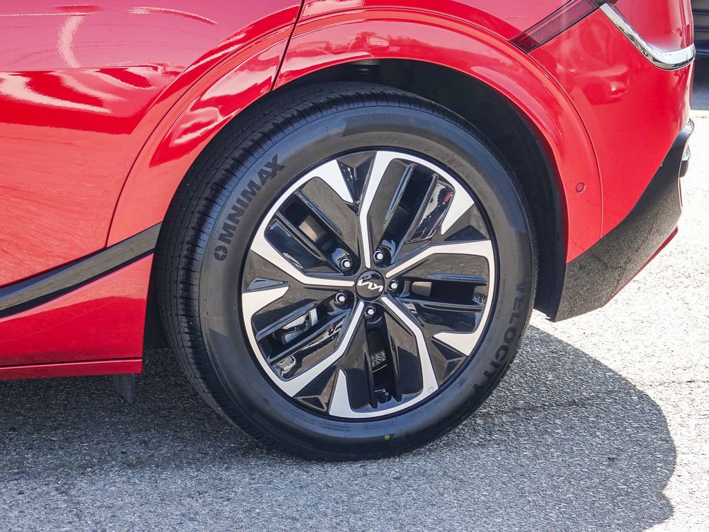 Thumbnail: 2023 Kia EV6 - 20