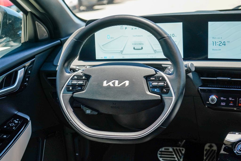 Thumbnail: 2023 Kia EV6 - 7