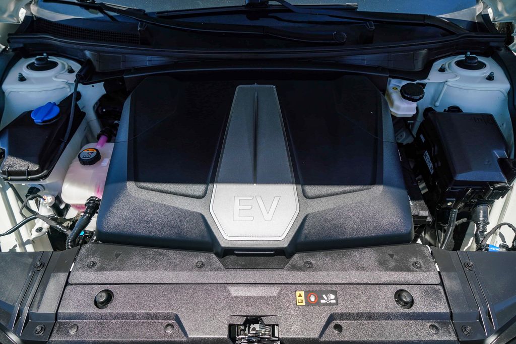 Thumbnail: 2023 Kia EV6 - 6