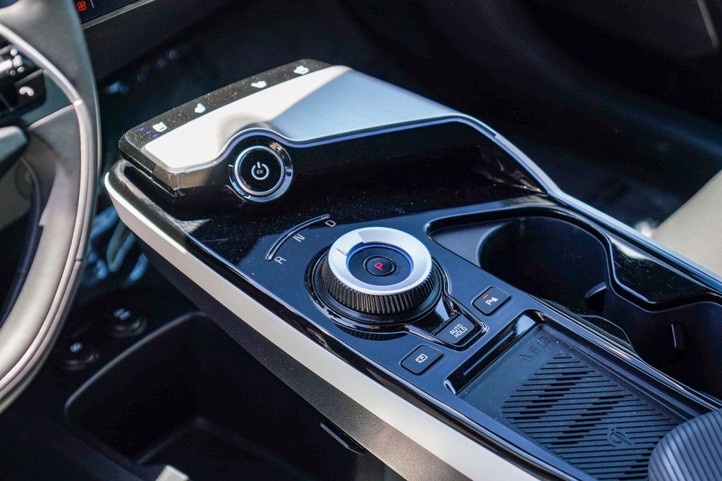 Thumbnail: 2023 Kia EV6 - 12