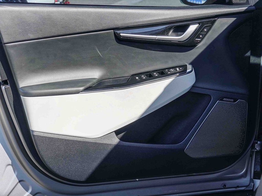 Thumbnail: 2024 Kia EV6 - 22