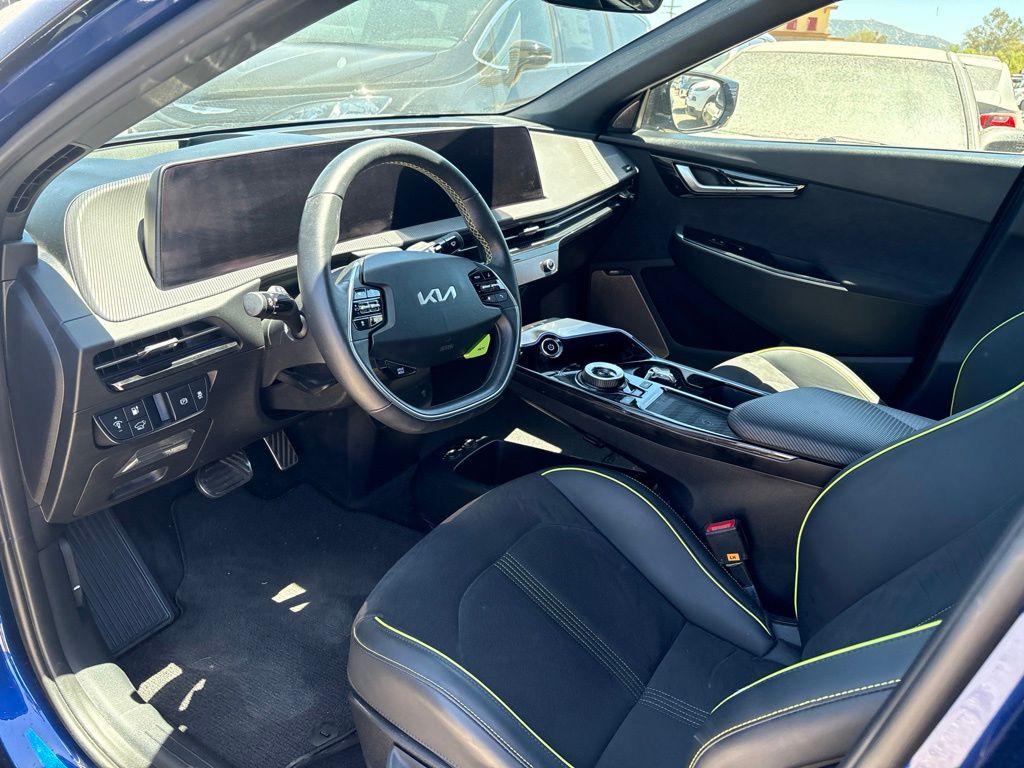 Thumbnail: 2023 Kia EV6 - 2