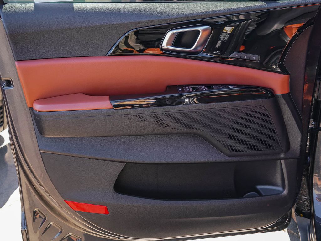Thumbnail: 2024 Kia Carnival - 23