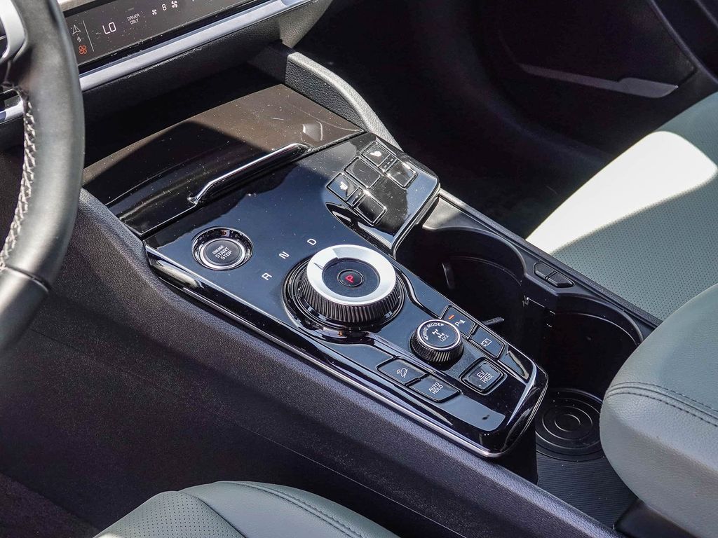 Thumbnail: 2025 Kia Sportage - 13