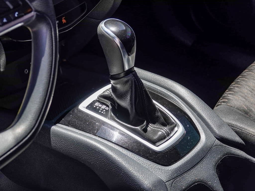 Thumbnail: 2018 Nissan Rogue - 13