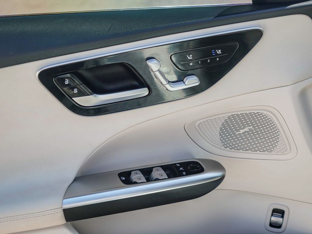 Thumbnail: 2024 Mercedes-Benz C-Class - 24