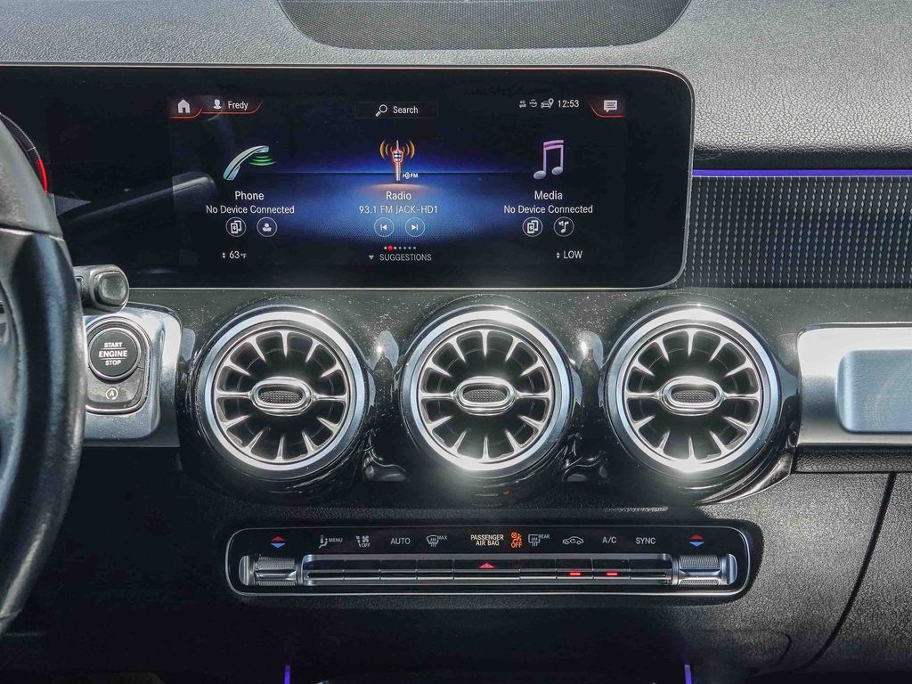 Thumbnail: 2021 Mercedes-Benz GLB - 12