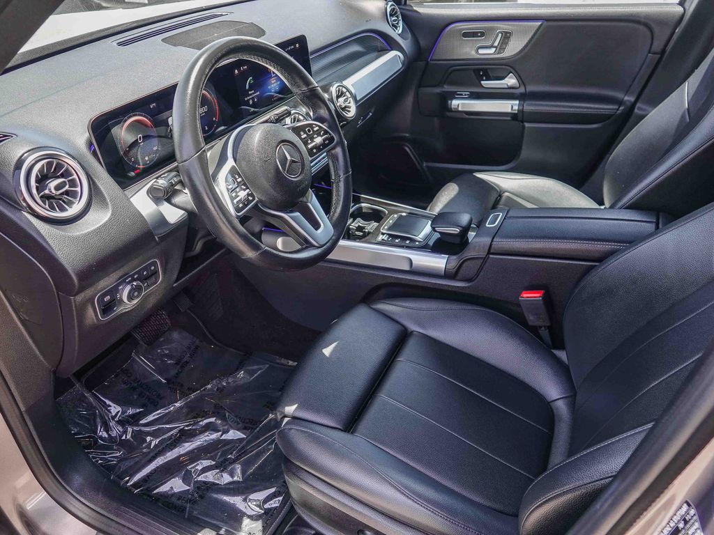 Thumbnail: 2021 Mercedes-Benz GLB - 10