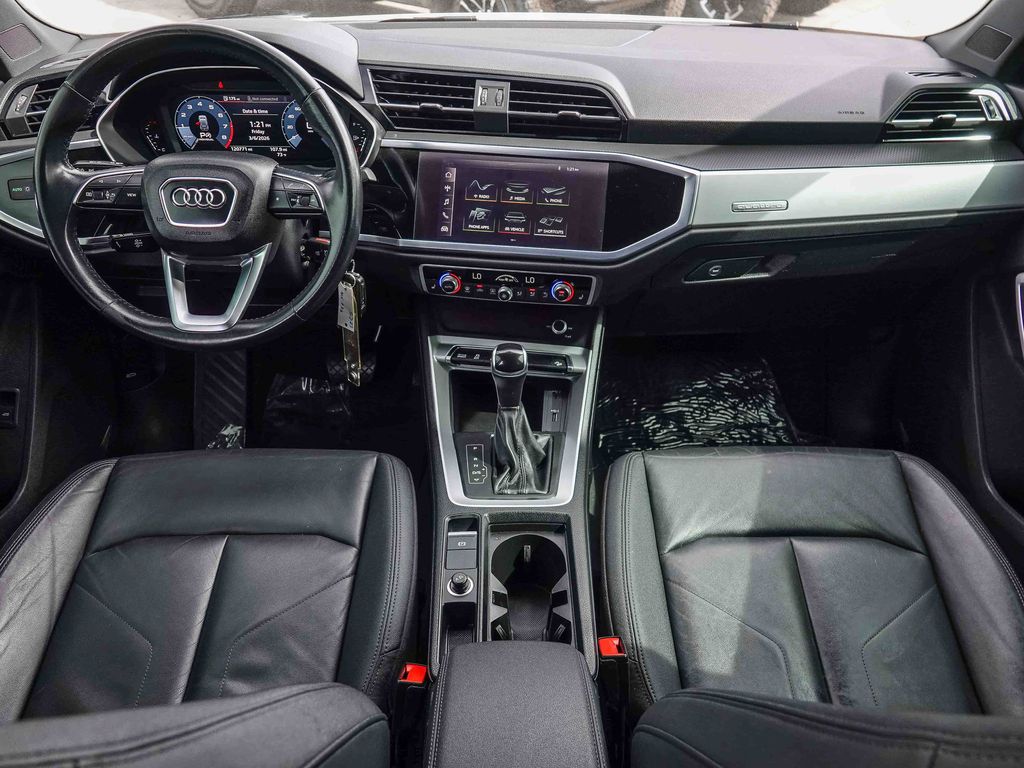 Thumbnail: 2020 Audi Q3 - 2