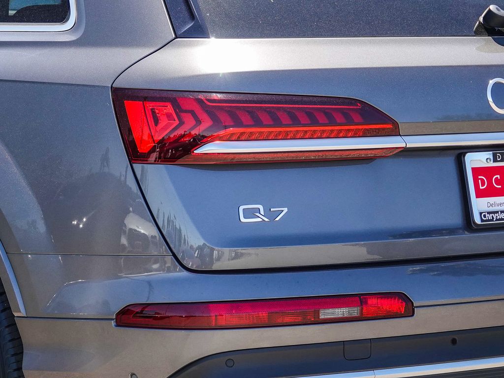 Thumbnail: 2023 Audi Q7 - 19