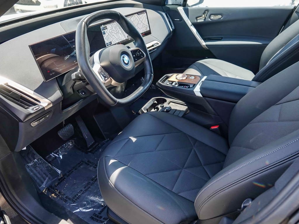 2023 BMW iX xDrive50 10