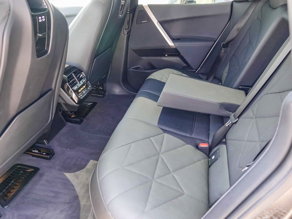 2023 BMW iX xDrive50 11