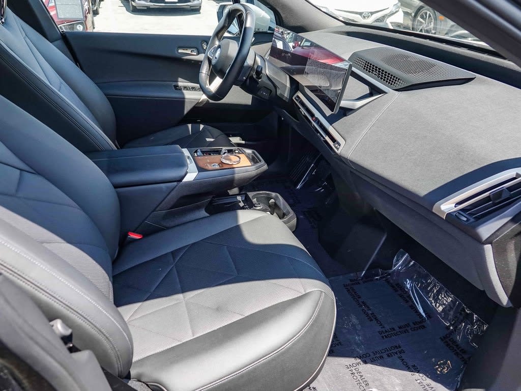 2023 BMW iX xDrive50 9