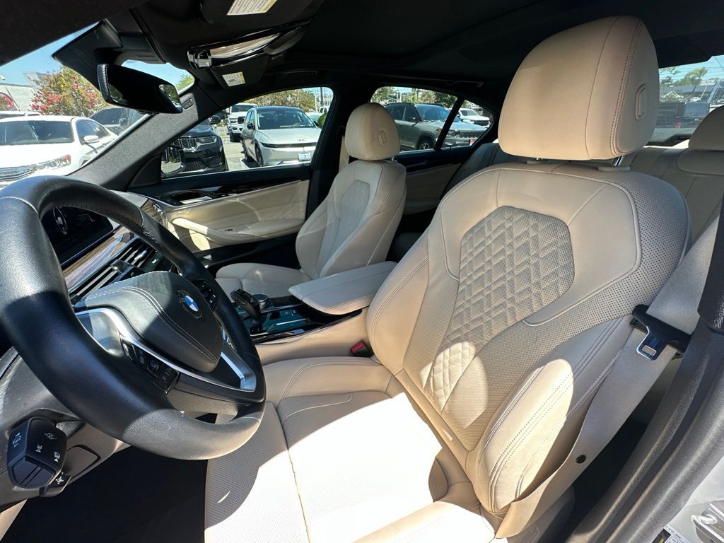 Thumbnail: 2023 BMW 5 Series - 6