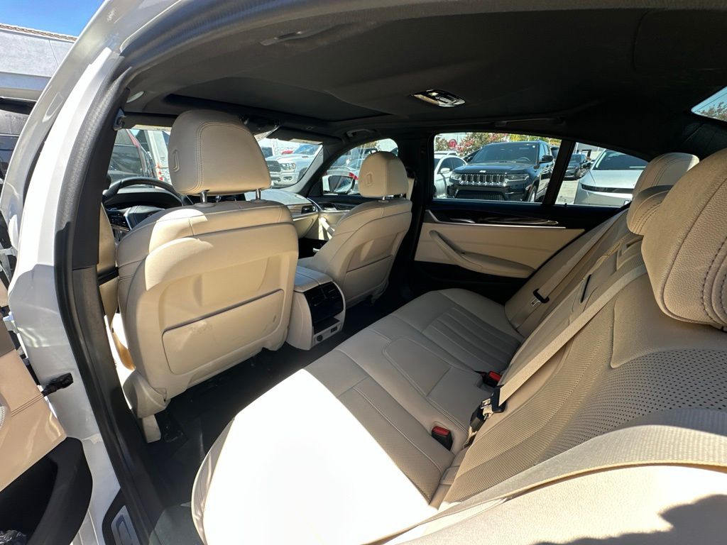Thumbnail: 2023 BMW 5 Series - 7