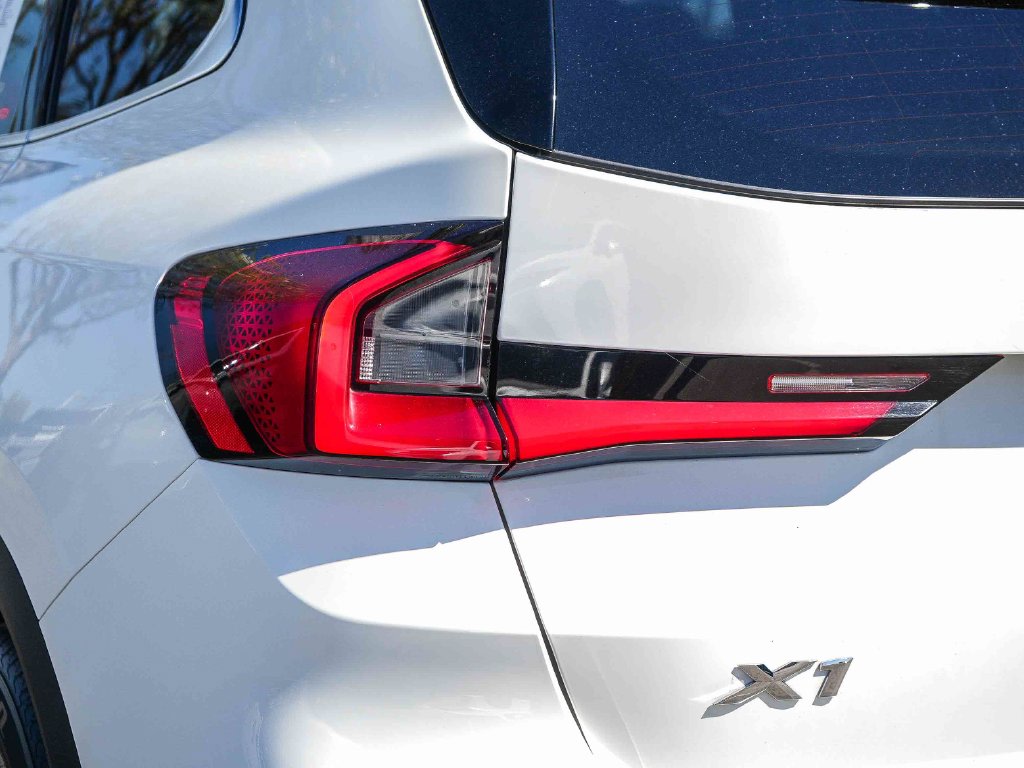 Thumbnail: 2023 BMW X1 - 22