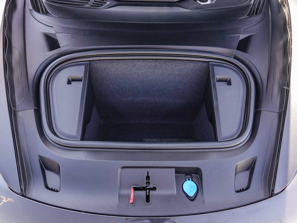 Thumbnail: 2020 Porsche Taycan - 34