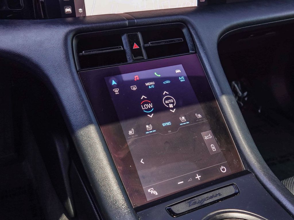 Thumbnail: 2020 Porsche Taycan - 27