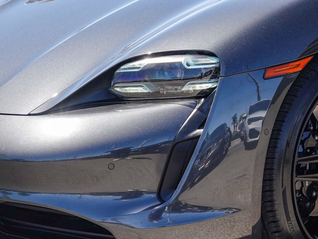 Thumbnail: 2020 Porsche Taycan - 21