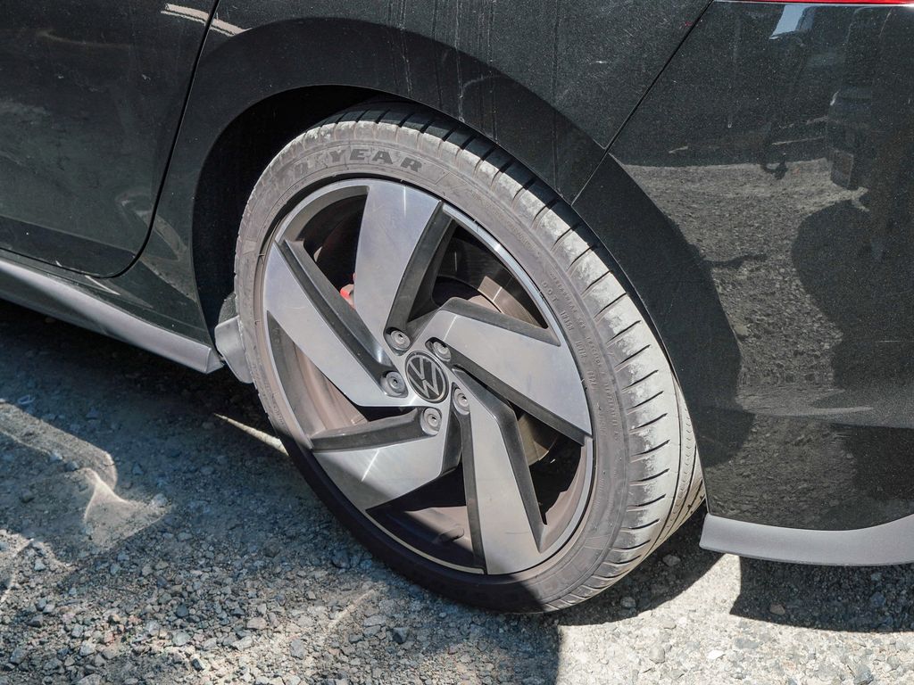 Thumbnail: 2024 Volkswagen Golf - 17