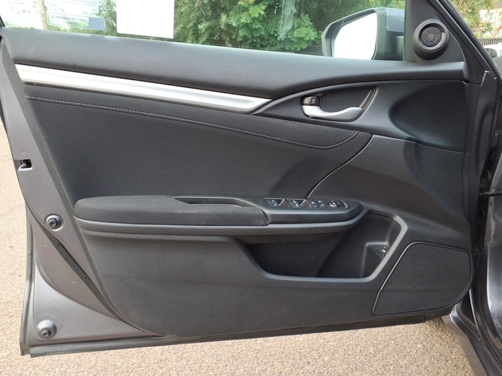 Thumbnail: 2016 Honda Civic - 18