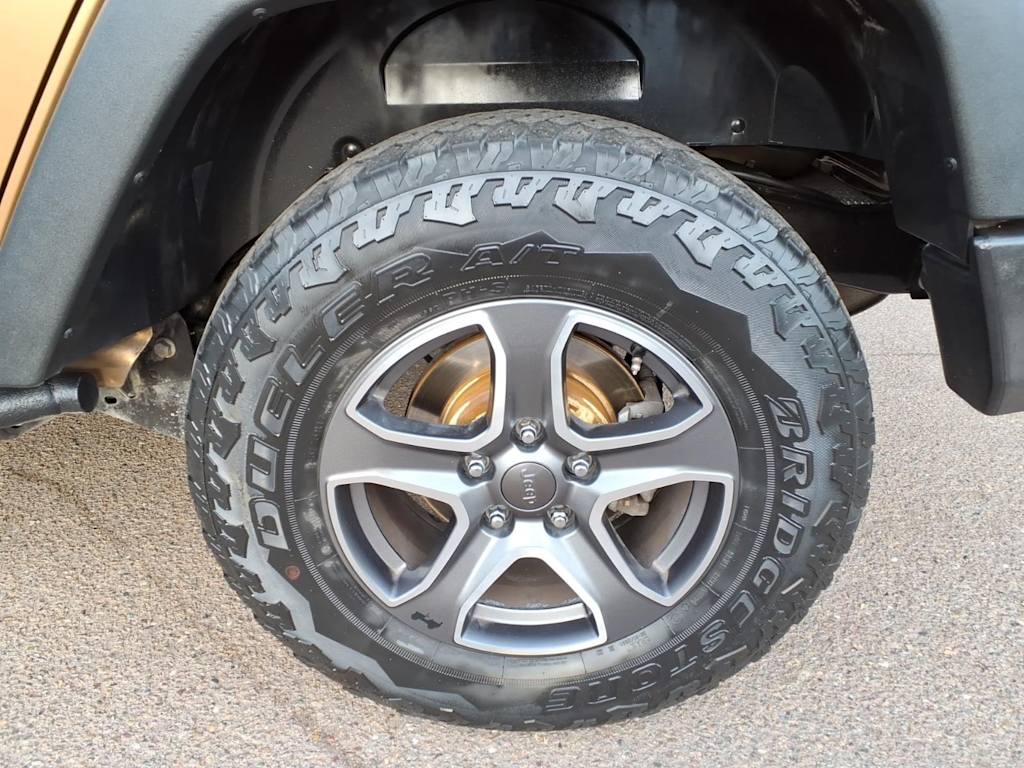 Thumbnail: 2015 Jeep Wrangler - 6