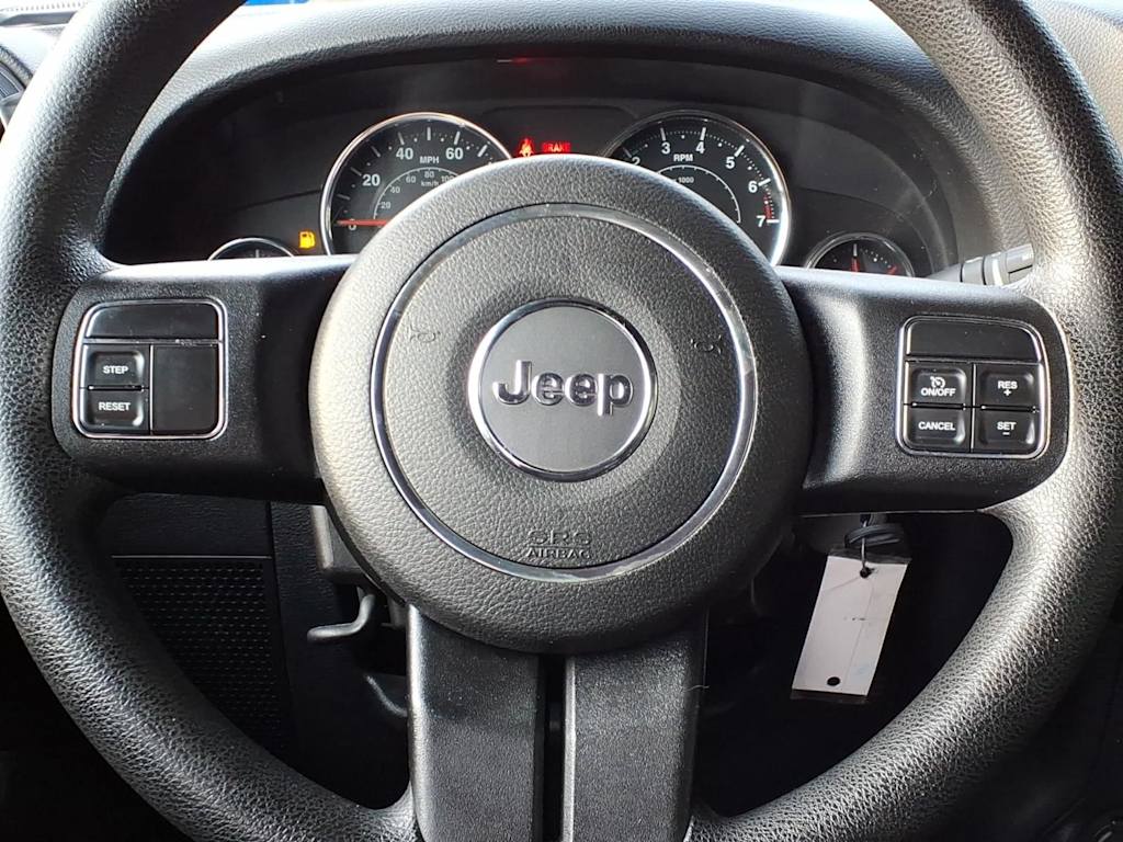 Thumbnail: 2015 Jeep Wrangler - 21