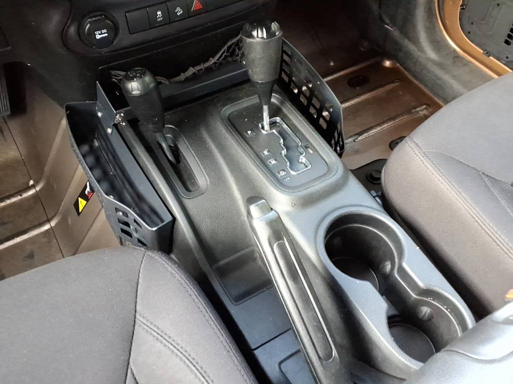 Thumbnail: 2015 Jeep Wrangler - 12