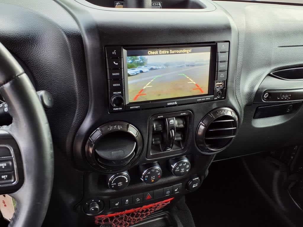 Thumbnail: 2017 Jeep Wrangler - 23