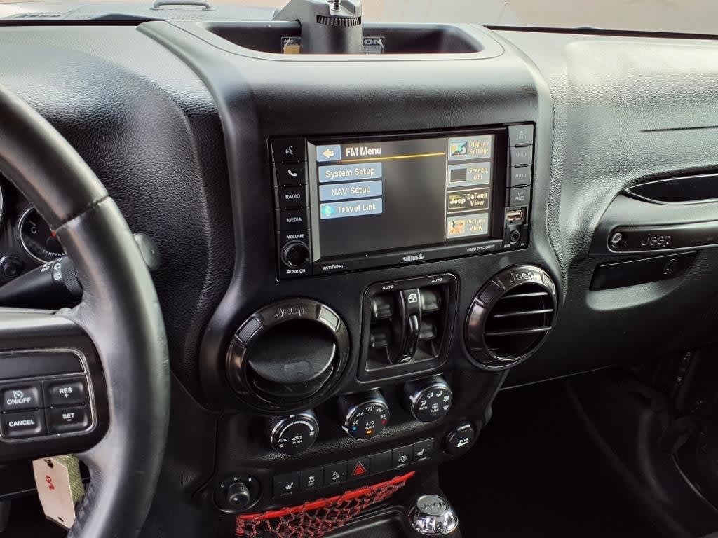 Thumbnail: 2017 Jeep Wrangler - 9