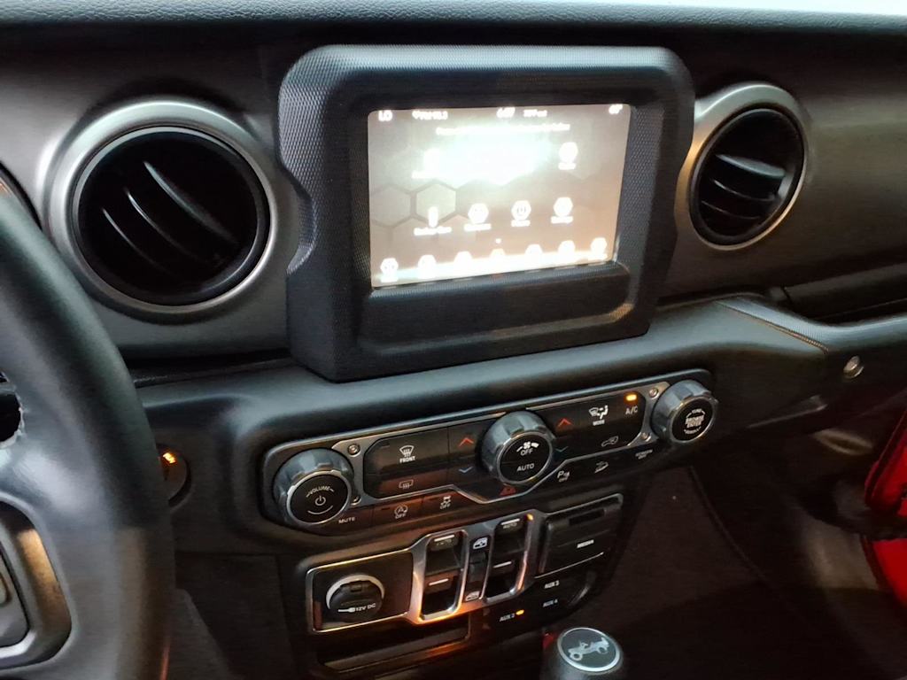 Thumbnail: 2019 Jeep Wrangler - 10