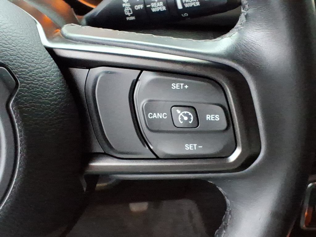 Thumbnail: 2019 Jeep Wrangler - 21