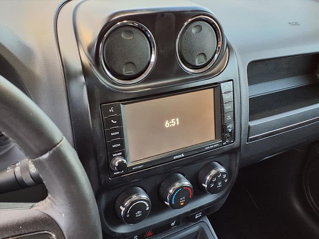 Thumbnail: 2017 Jeep Patriot - 9
