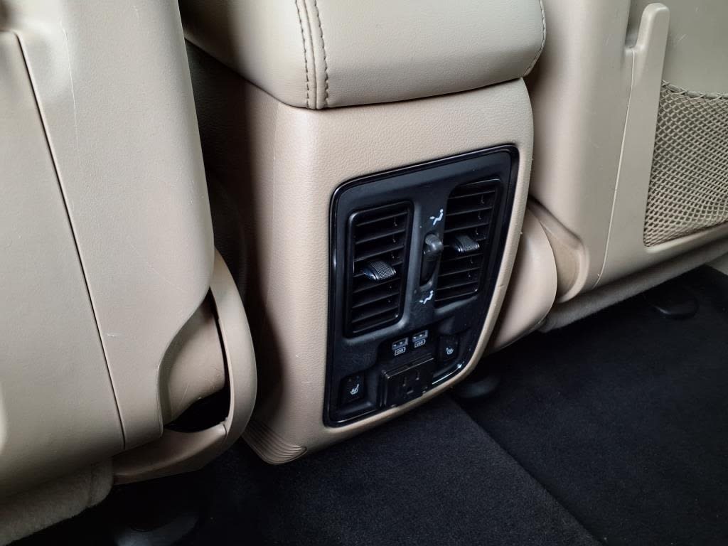 Thumbnail: 2014 Jeep Grand Cherokee - 15
