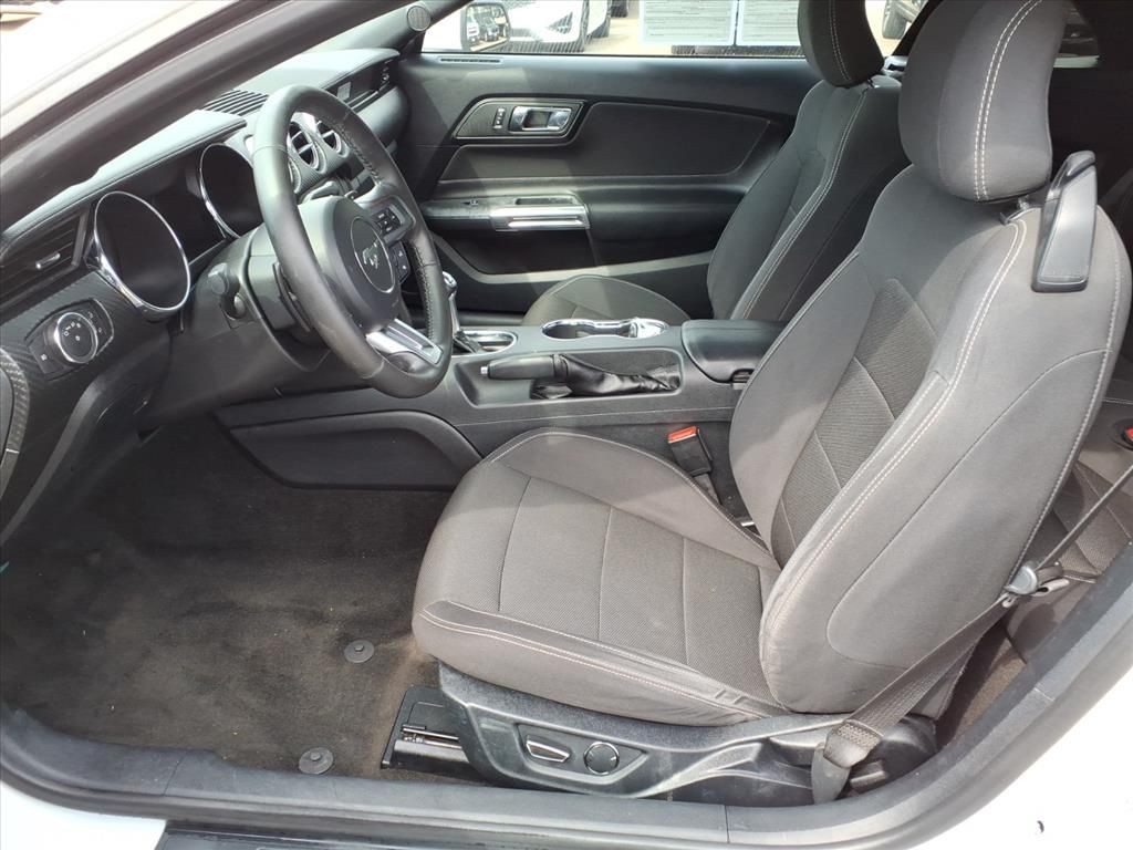 Thumbnail: 2015 Ford Mustang - 9