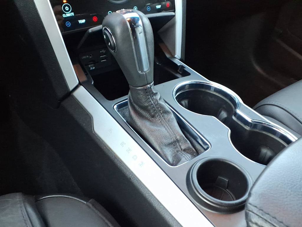 Thumbnail: 2015 Ford Explorer - 11