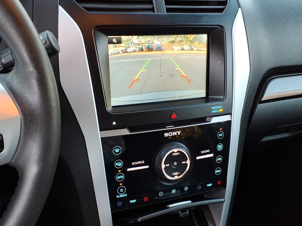 Thumbnail: 2015 Ford Explorer - 22