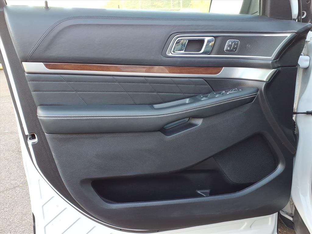 Thumbnail: 2018 Ford Explorer - 18