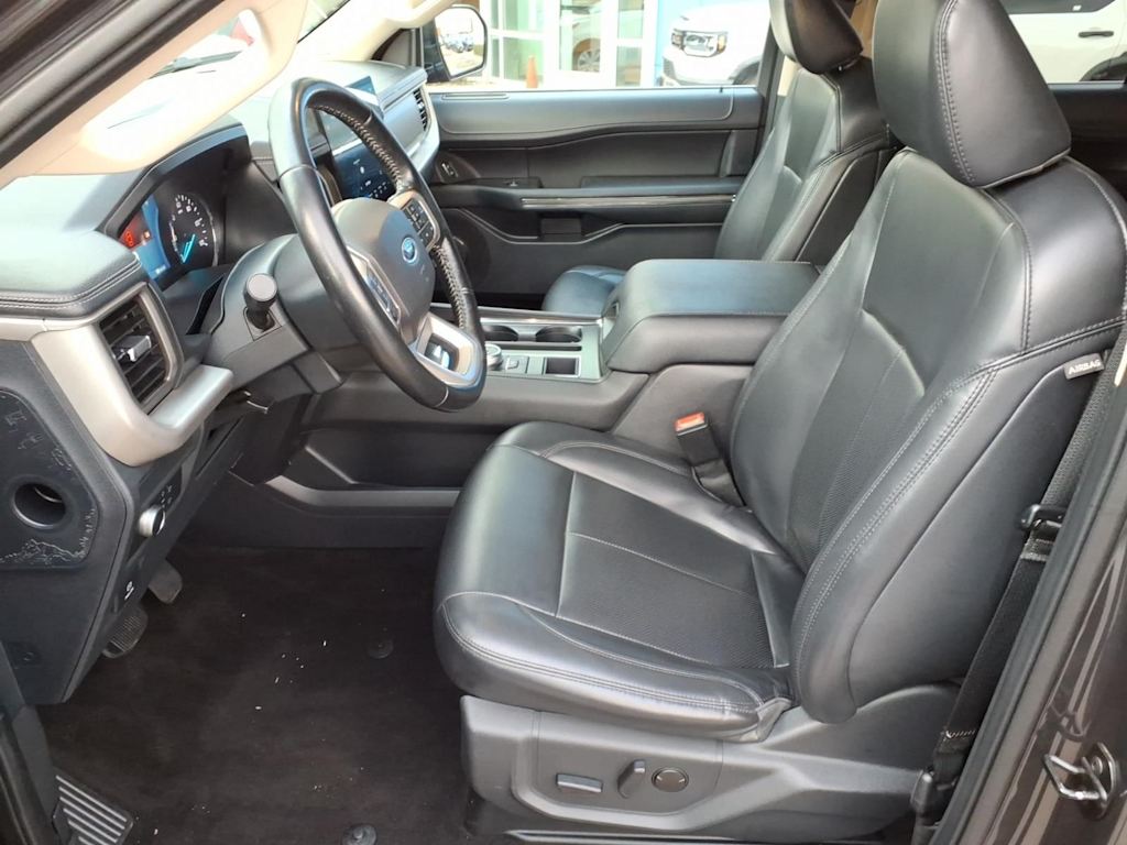 Thumbnail: 2022 Ford Expedition - 8
