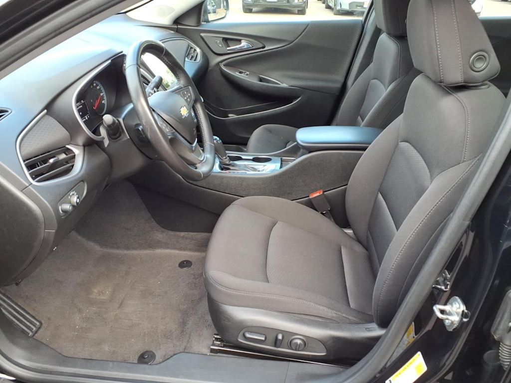 Thumbnail: 2019 Chevrolet Malibu - 8