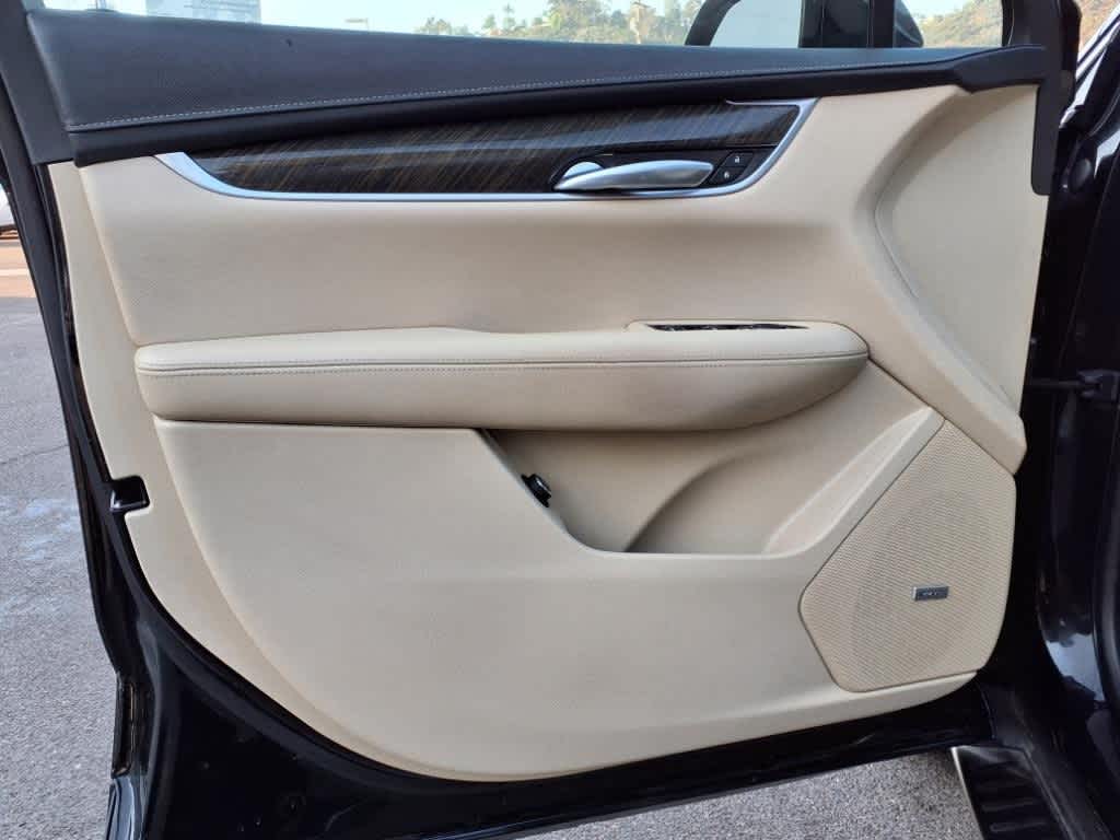 Thumbnail: 2017 Cadillac XT5 - 18